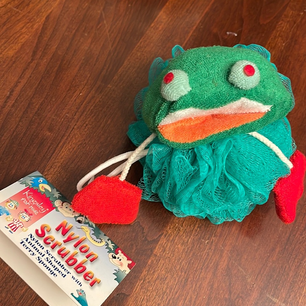 Scrubber, nylon and terry sponge frog